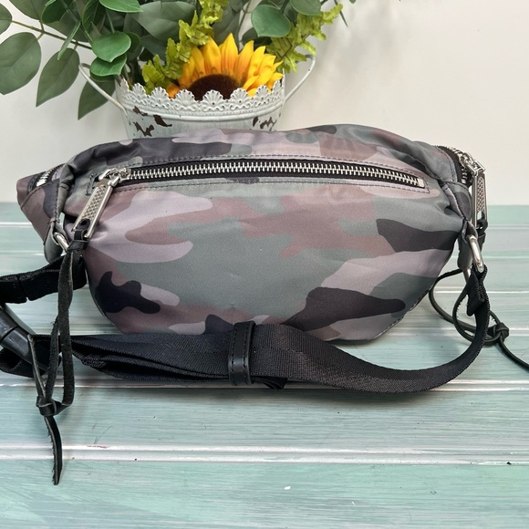 Rebecca Minkoff Camo Chest / Fanny Pack NWOT - Picture 3 of 14